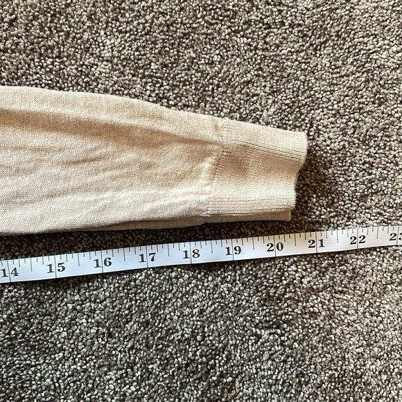 Outback Red
Size S Pullover Sweater - Picture 10 of 11